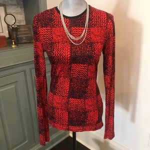 Derek Lam long-sleeved tee in w/ crew neckline.